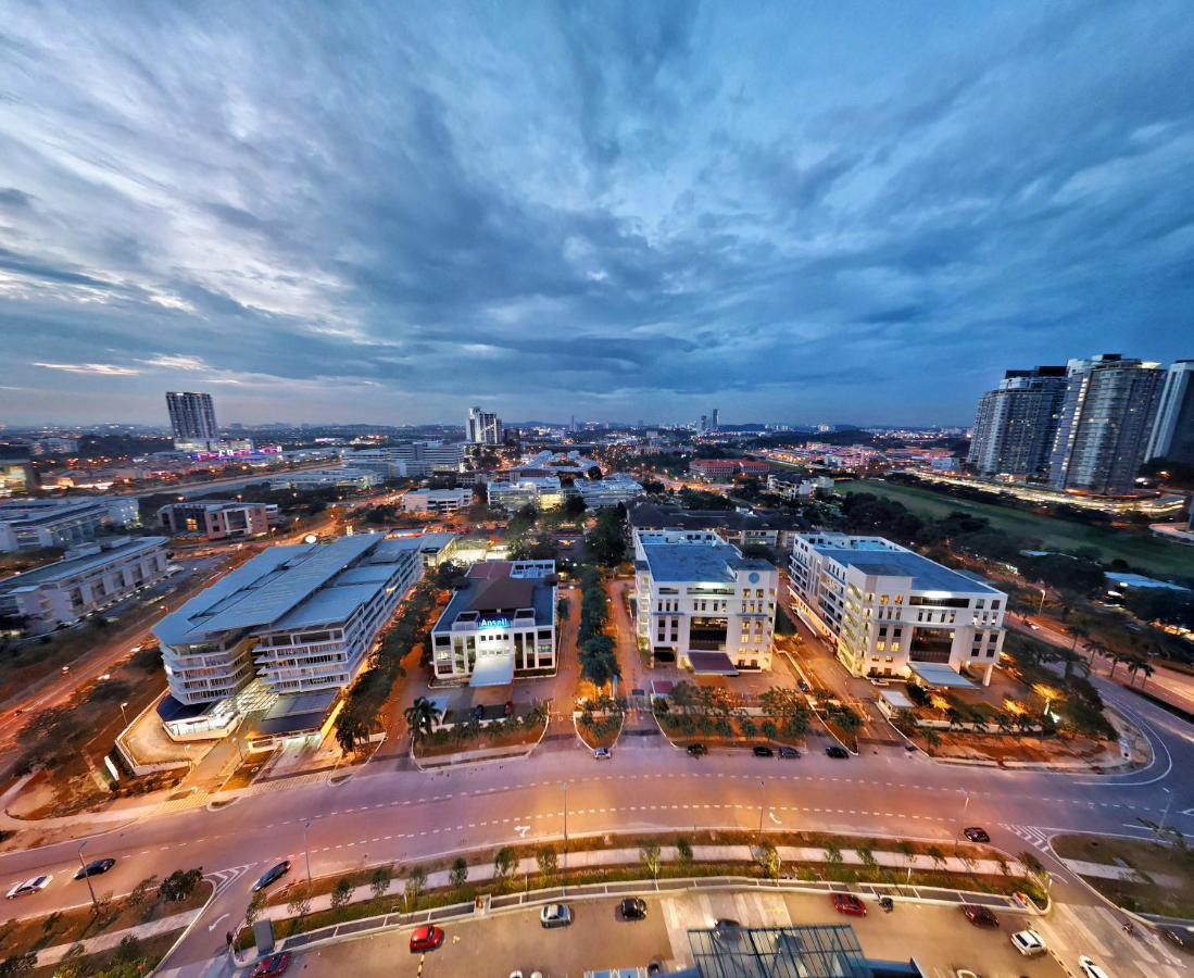 Cybersquare By Beestay Management Cyberjaya Ngoại thất bức ảnh